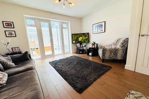 2 bedroom semi-detached house for sale, Belmont Road, Ipswich IP8