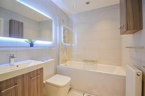 undefined, Foxhills Close, Warrington WA4