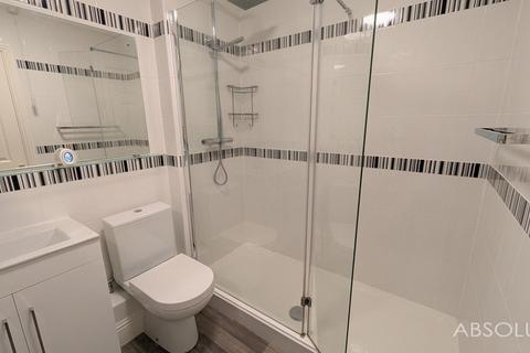 2 bedroom terraced house to rent, Babbacombe Road, Torquay, TQ1