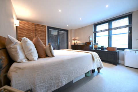 3 bedroom apartment to rent, Marshalsea Road, London, SE1