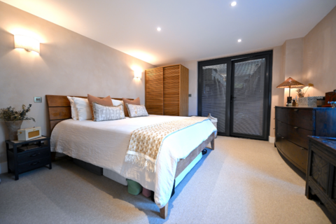 3 bedroom apartment to rent, Marshalsea Road, London, SE1