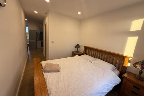 1 bedroom flat to rent, Wanstead Lane, Ilford IG1