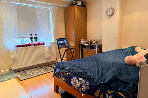 1 bedroom in a house share to rent, Garthland Drive, Barnet, EN5
