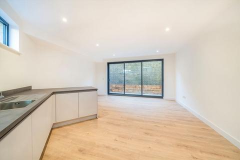 3 bedroom flat for sale, Acacia Road, Streatham SW16