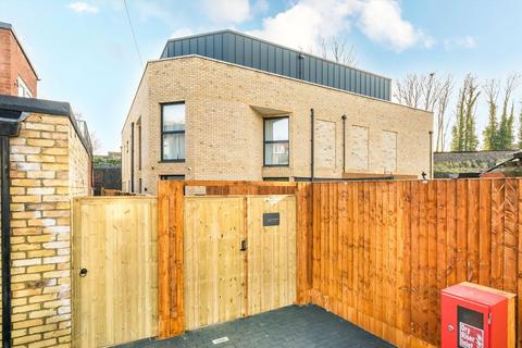 1 bedroom maisonette for sale, Acacia Road, Streatham SW16