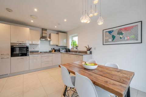 2 bedroom flat for sale, Venta Drive, Winchester, SO22