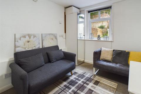4 bedroom terraced house to rent, Park Crescent Road, Brighton