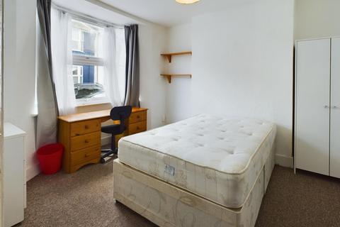 4 bedroom terraced house to rent, Park Crescent Road, Brighton