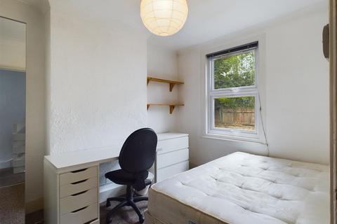 4 bedroom terraced house to rent, Park Crescent Road, Brighton