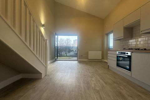 1 bedroom flat to rent, Berryknowes Avenue, Glasgow G52