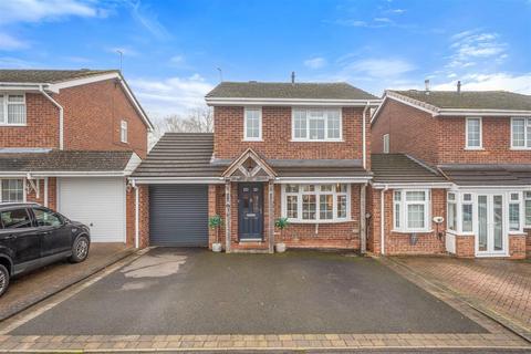 3 bedroom link detached house for sale, Hollyberry Close, Winyates Green B98