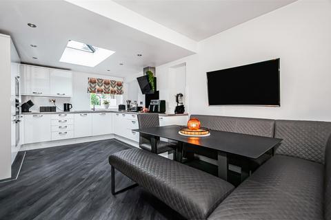 2 bedroom detached bungalow for sale, Richmond Drive, Goole