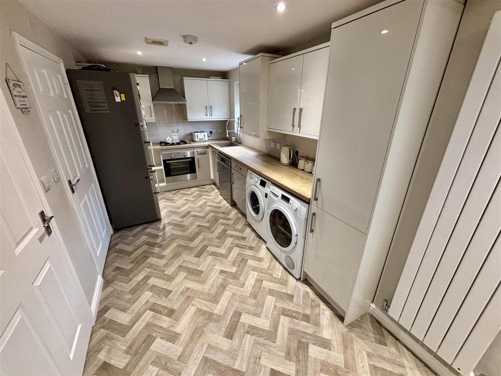 Open Plan Kitchen and Dining Room