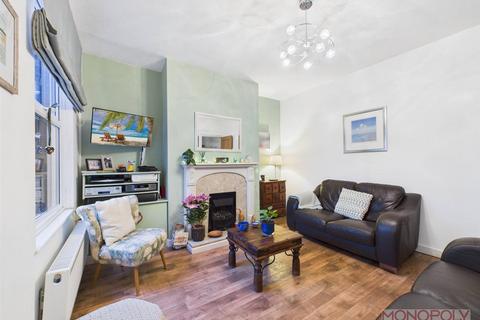 4 bedroom terraced house for sale, Wrexham Road, Marchwiel, Wrexham