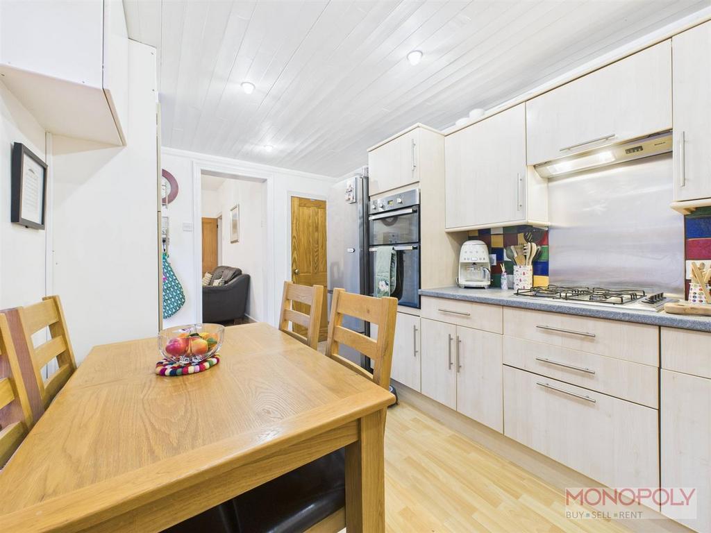 CAM04439 G0-PR0200-STILL017.jpg