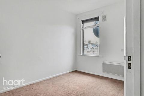 1 bedroom flat for sale, The Drive, Ilford