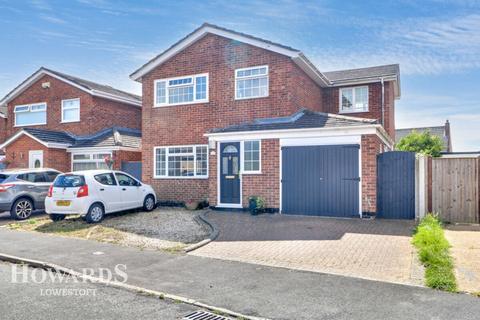 4 bedroom detached house for sale, Herons Close, Lowestoft