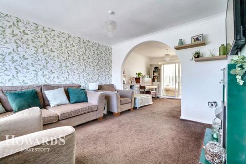undefined, Herons Close, Lowestoft