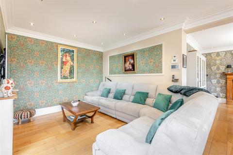4 bedroom detached house for sale, North Pole Road, Barming, Maidstone