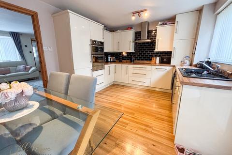 3 bedroom detached house for sale, Fieldfare Close, Washington NE38