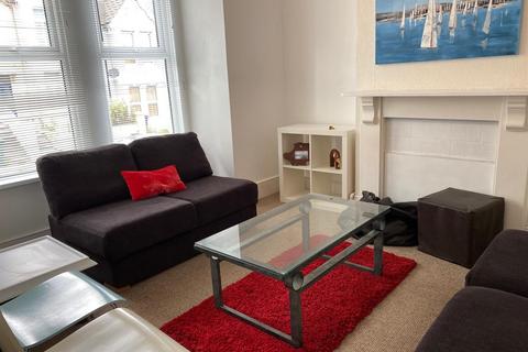 4 bedroom terraced house to rent, Brading Road, Brighton