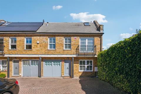 3 bedroom end of terrace house for sale, Nicholas Mews, London, W4
