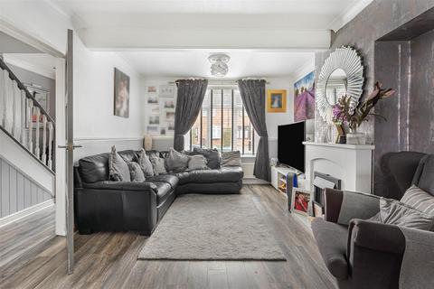 3 bedroom terraced house for sale, Otterbourne Road, Chingford