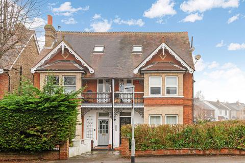 1 bedroom flat for sale, London Road, Redhill RH1