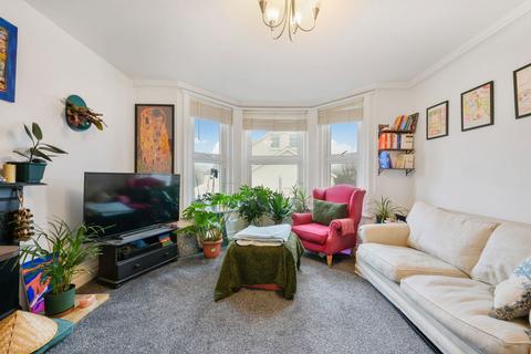 1 bedroom flat for sale, London Road, Redhill RH1