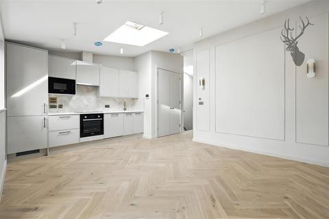 undefined, Buckhurst Mews, Buckhurst Hill IG9