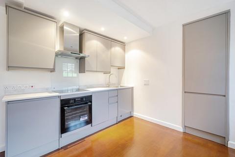 Studio to rent, Scott Avenue, Putney, London, SW15
