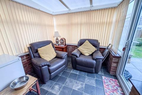 2 bedroom detached bungalow for sale, Swallow Drive, Brandon IP27