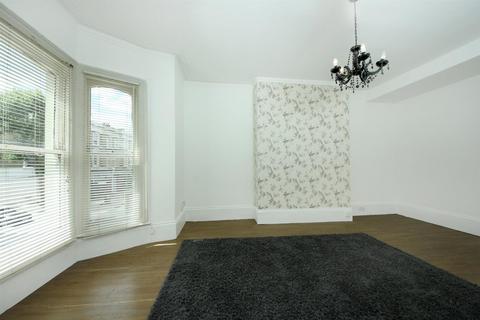 1 bedroom flat to rent, Churchfield Road, W3