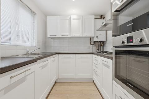 2 bedroom terraced house to rent, London E14