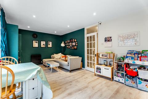 3 bedroom terraced house for sale, St. Johns Court, St. Albans AL1