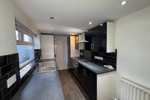 3 bedroom end of terrace house to rent, Aldam Street, Darlington DL1