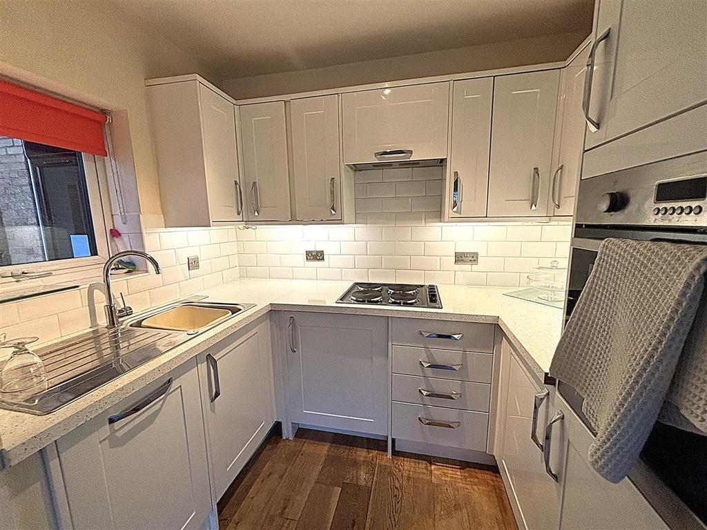 Fitted kitchen