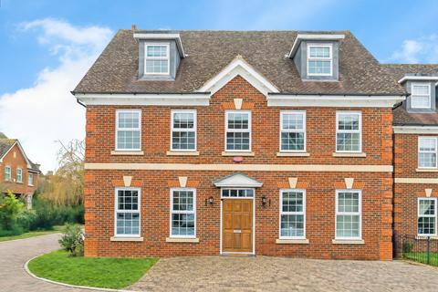 5 bedroom detached house for sale, Brook Farm Close, Hertfordshire CM23