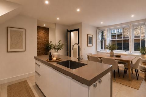 2 bedroom mews for sale, Connaught Close, London, W2