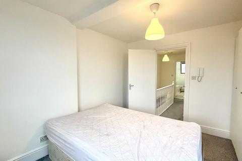 2 bedroom apartment to rent, Colville Terrace, London