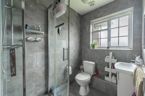 2 bedroom flat to rent, Gayton Road, Harrow, HA1