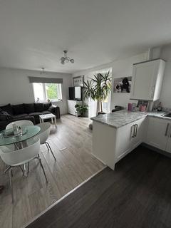 2 bedroom maisonette for sale, Addlestone KT12