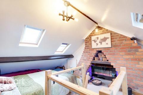 3 bedroom semi-detached house for sale, Blundell Road, Luton