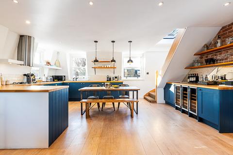 2 bedroom flat to rent, Aldridge Road Villas, London W11