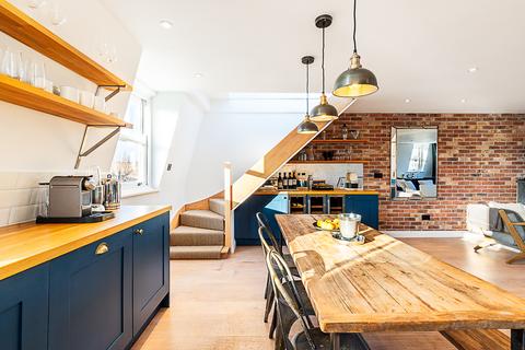 2 bedroom flat to rent, Aldridge Road Villas, London W11