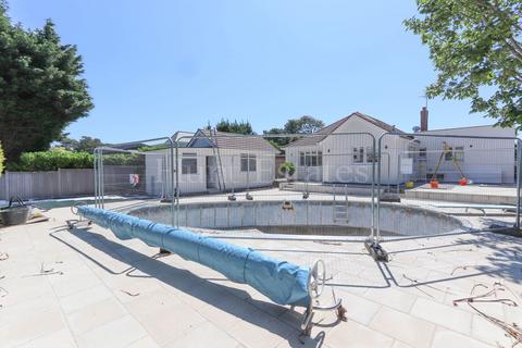 3 bedroom detached house to rent, Spindrift