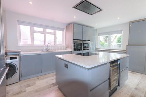 3 bedroom detached house to rent, Spindrift