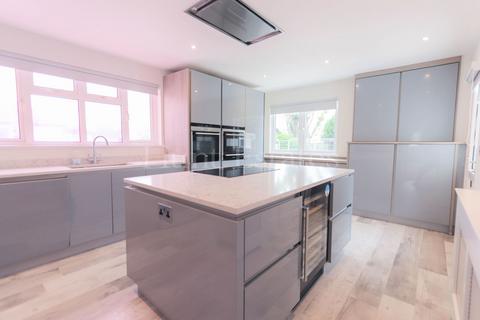 3 bedroom detached house to rent, Spindrift