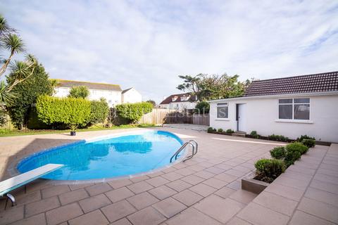 3 bedroom detached house to rent, Spindrift