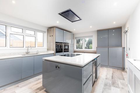 3 bedroom detached house to rent, Spindrift